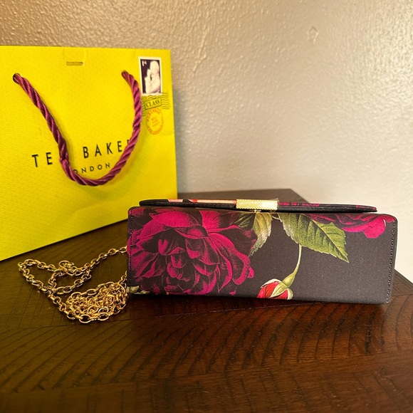 NWT Ted Baker flowered small purse. - Picture 7 of 9
